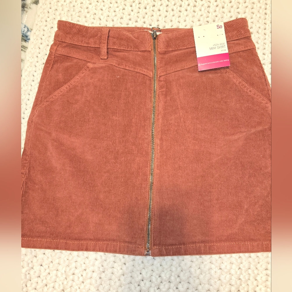 SO Brand Stylish Tan and Rust Skirt Set - Picture 2 of 6